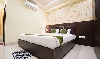 Treebo King'S Court Chandrasekharpur