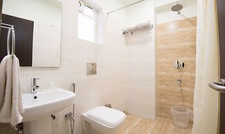 Treebo King'S Court Chandrasekharpur