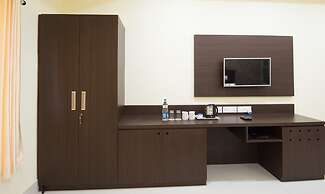 Treebo King'S Court Chandrasekharpur