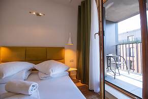 City Lights Apartments