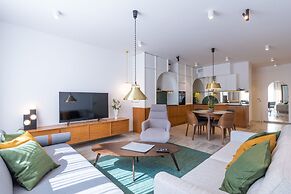 City Lights Apartments