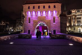 City Lights Apartments