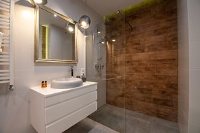 City Lights Apartments