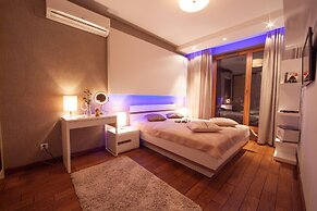 City Lights Apartments