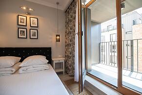 City Lights Apartments