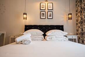 City Lights Apartments