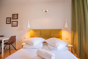 City Lights Apartments