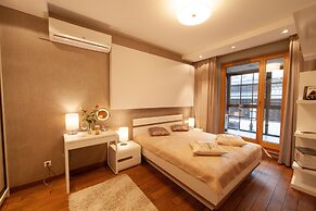 City Lights Apartments