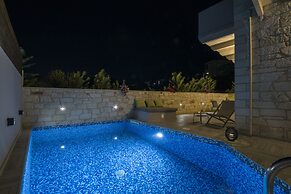 Villa Sirocos, Private eco pool, near the beach