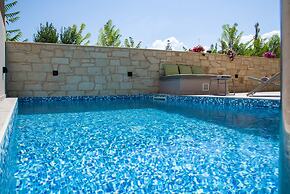 Villa Sirocos, Private eco pool, near the beach