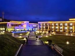 High Mountain Resort Deqin