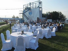 Aerograd Hotel
