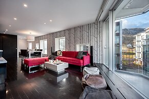 Kira Kira Suites by H2 Life