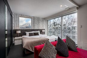 Kira Kira Suites by H2 Life