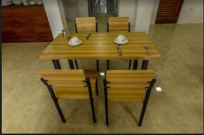 Metro Port City Hotel