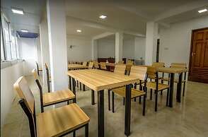 Metro Port City Hotel