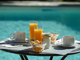 White Lilac romantic B&B adults only