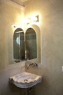 White Lilac romantic B&B adults only