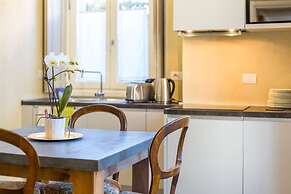 White Lilac romantic B&B adults only