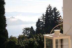 White Lilac romantic B&B adults only