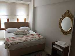 Class Suit Residence