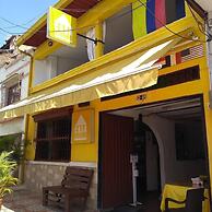 Hostal Casa Amarilla - Hostel