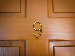 The Stagecoach Inn Bed & Breakfast and Five20 Social Stop