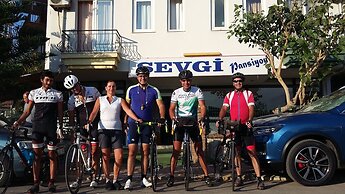 White Cat Sevgi Otel