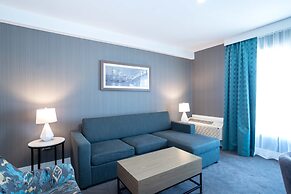 Sandman Signature Calgary Airport Hotel