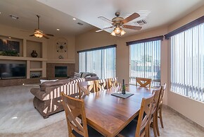 Casa Vista 4 Bedroom Home by RedAwning