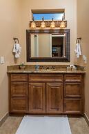 Casa Vista 4 Bedroom Home by RedAwning