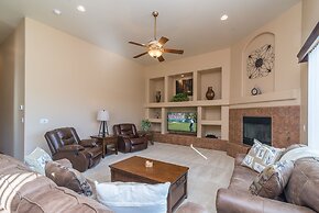 Casa Vista 4 Bedroom Home by RedAwning