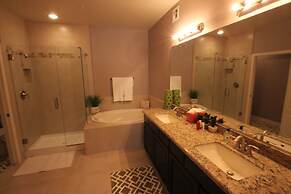 Monte 3 Bedroom Townhouse by RedAwning