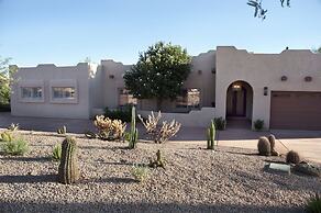 Casa Saguaro 4 Bedroom Home by RedAwning
