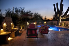 Casa Saguaro 4 Bedroom Home by RedAwning