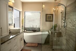 Casa Saguaro 4 Bedroom Home by RedAwning