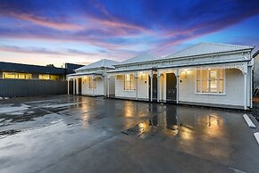 Aloha Luxury Central Apartments