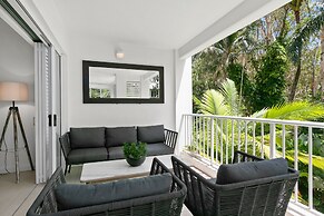 Elysium Private Apartments at The Beach Club