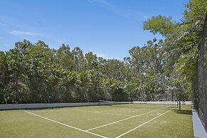 Elysium Private Apartments at The Beach Club