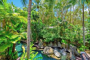 Elysium Private Apartments at The Beach Club