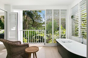 Elysium Private Apartments at The Beach Club