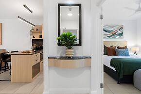 Elysium Private Apartments at The Beach Club