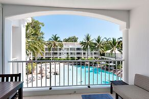 Elysium Private Apartments at The Beach Club