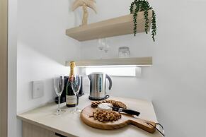 Elysium Private Apartments at The Beach Club