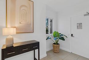 Elysium Private Apartments at The Beach Club