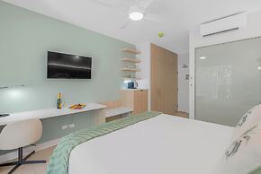 Elysium Private Apartments at The Beach Club