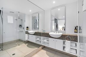 Elysium Private Apartments at The Beach Club