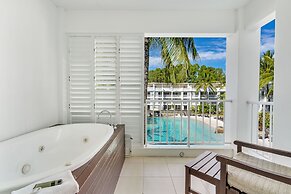 Elysium Private Apartments at The Beach Club