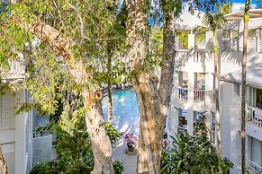 Elysium Private Apartments at The Beach Club