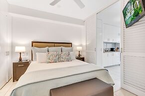 Elysium Private Apartments at The Beach Club